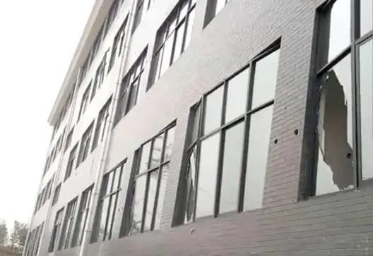 河南汝州一工厂发生爆燃事故造成了什么严重后果？