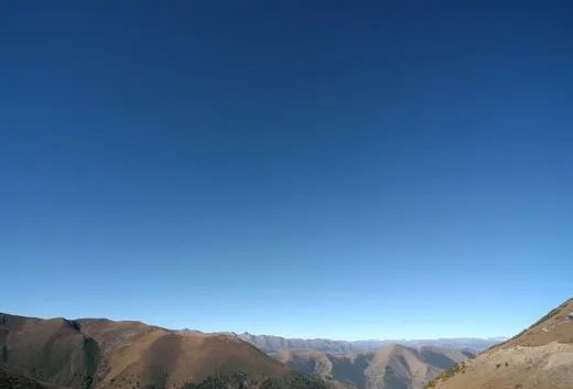 用“万里无云”怎么造句？