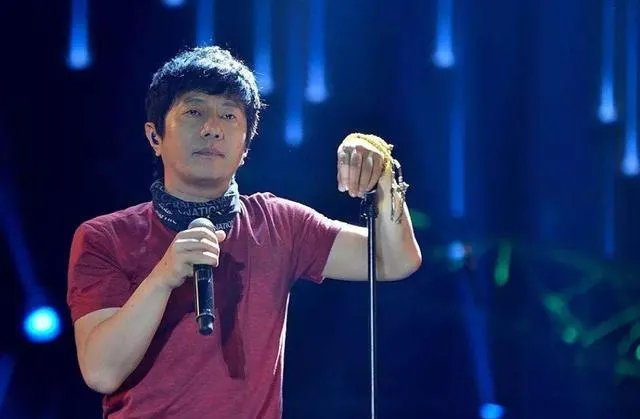 郑钧为水木年华抱不平是怎么回事？