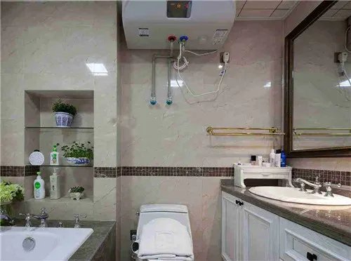 电热水器怎么接水管