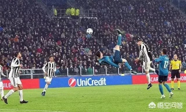 C罗在球员通道帅照