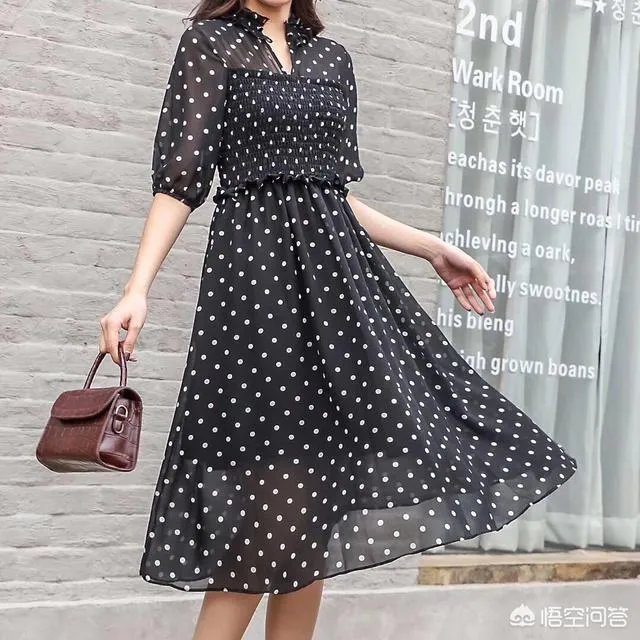 复古的波点裙怎么搭配才好看？