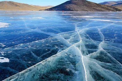 辽宁丹东三小伙坠入冰窟身亡，事故发生的原因是什么？