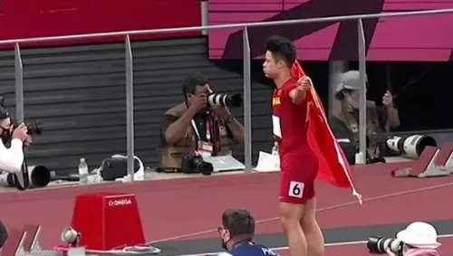 苏炳添自曝短板获赞扬，百米飞人对自己的短板是如何评价的？