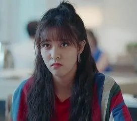 宋妍霏发博说我妈一个人坐飞机走了,你有在机场迟到的经历吗?