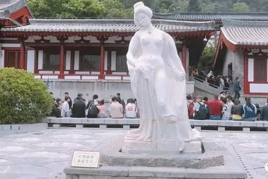 去西安旅游，必去的地方是哪几个？