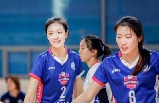 中国女排1米88女神，男友的身高2米，她是谁呢？