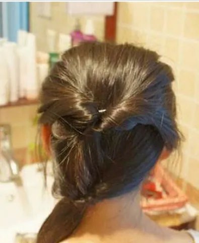 20款小公主发型扎法具体步骤是什么？