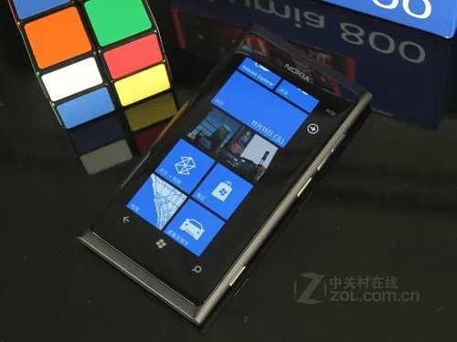 不惧行货 诺基亚Lumia800价格暂时稳定