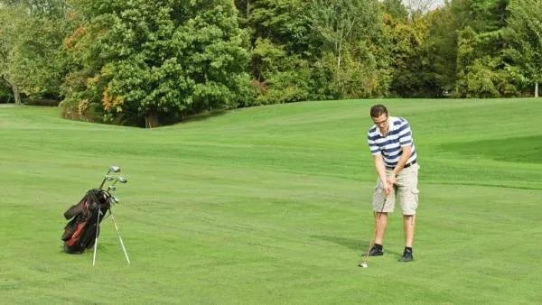 高尔夫球应该怎么入门?如何更加高效的学习打高尔夫?