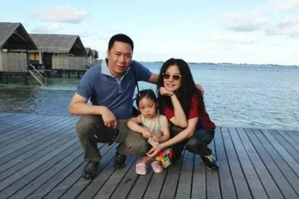 赵薇的老公与马云同行,他们在生意上有交集吗?