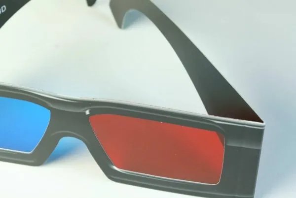 韩国禁止使用有色塑料，这对环保有什么重大意义？