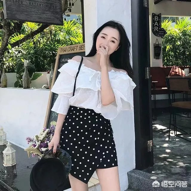 复古的波点裙怎么搭配才好看？