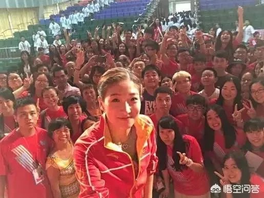 日本公开赛女双决赛开始之前，刘诗雯突然宣布退赛，这是为什么？