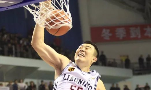 北京首钢和辽宁总决赛,裁判会不会把韩德君罚下去呢?