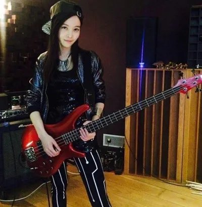 最美和声于文文  履历豪华光环加身