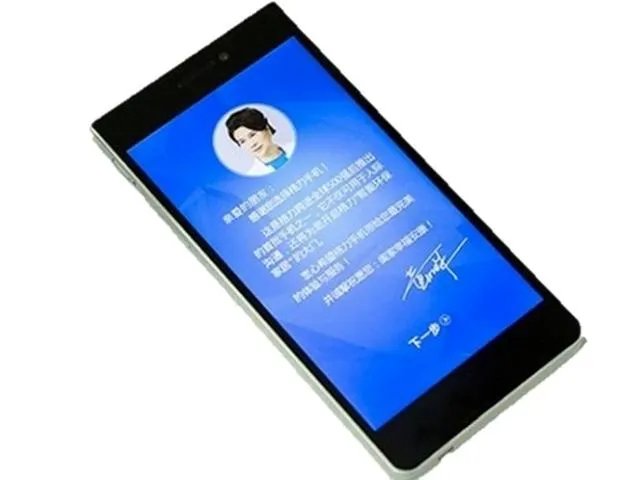 董明珠怒摔格力手机，是否就能证明手机质量好？