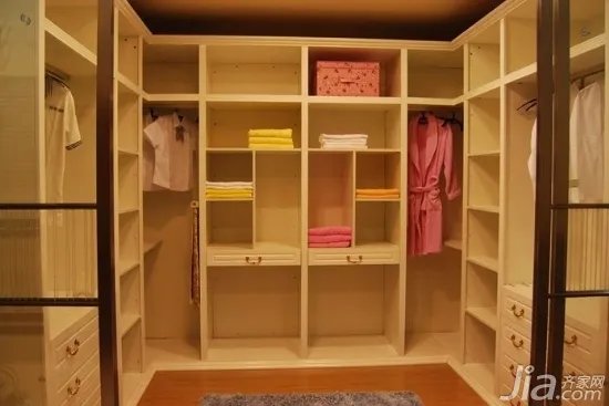 整体衣柜  整体衣柜柜门材料介绍