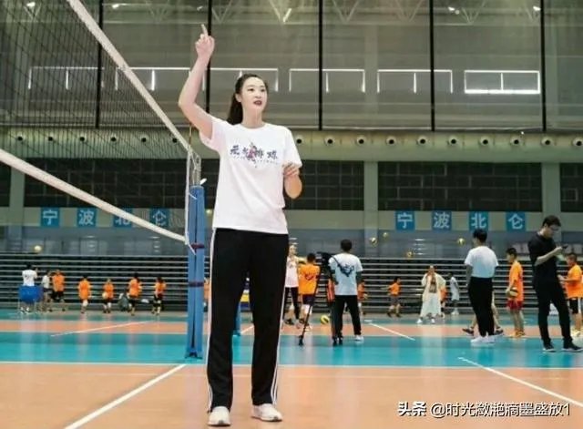 女排众多大神中,为什么惠若琪会有隆重的退役仪式?