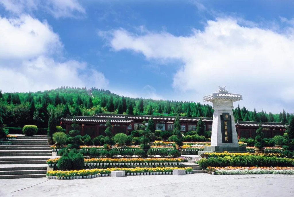 40年都无人不敢挖，秦始皇陵暗藏了什么未解之谜？