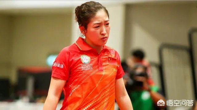 日本公开赛女双决赛开始之前，刘诗雯突然宣布退赛，这是为什么？