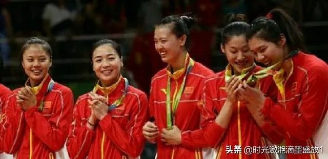 女排众多大神中,为什么惠若琪会有隆重的退役仪式?