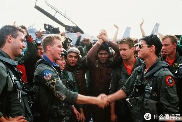 值影片单｜从一战到现代，十部经典空战电影，第一名当然是……