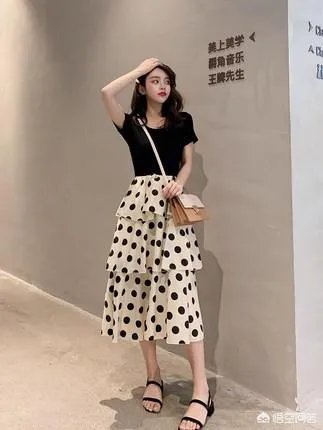 复古的波点裙怎么搭配才好看？