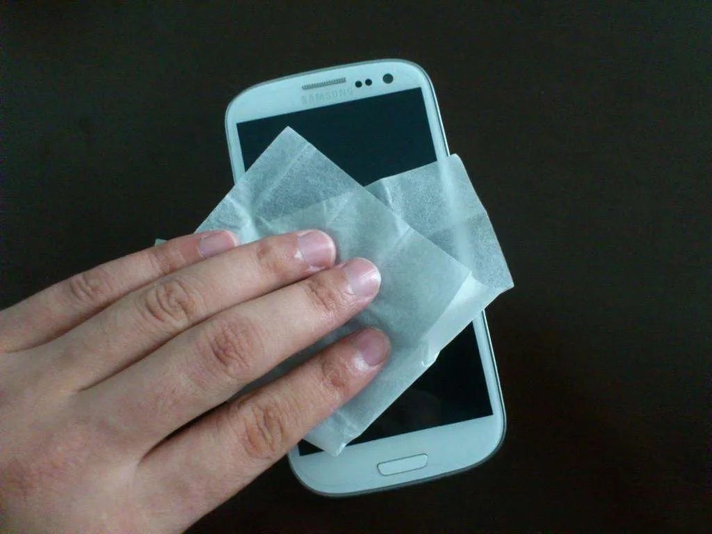 手机贴膜怎么贴？