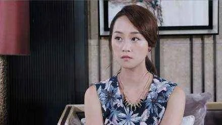 曝蓝盈莹从人艺辞职，已经辞职为何不更改微博认证？