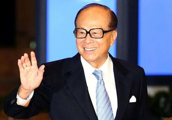 李嘉诚在伦敦投资10亿英镑造城 筹备10年获英国批准