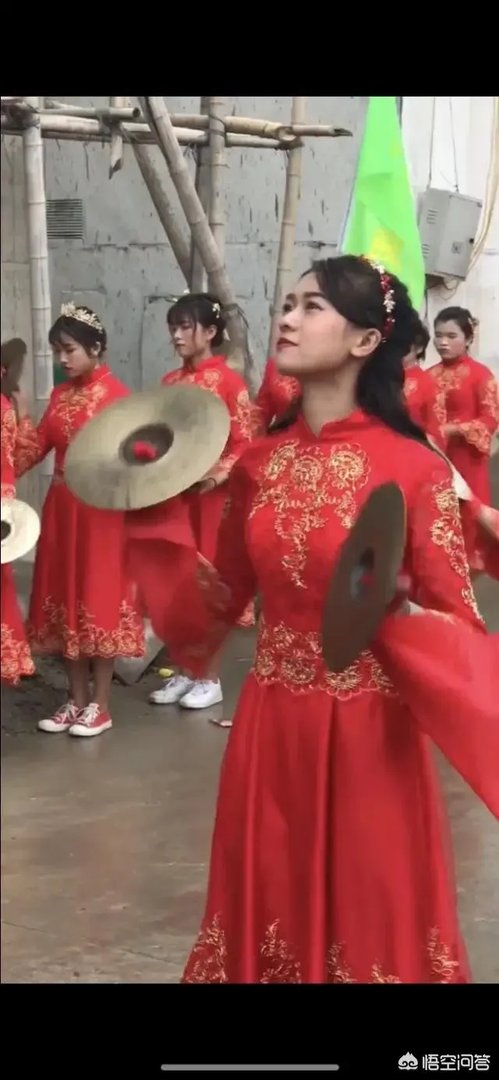 翁佳娜为什么能一下爆红？能红多久？