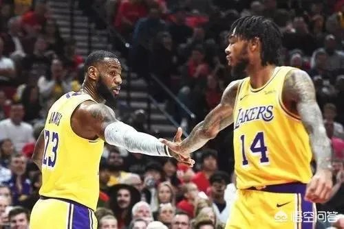 英格拉姆在对阵雄鹿的比赛中20投13中，轰下31分，英格拉姆是否已经开始兑现天赋？