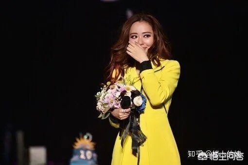 张靓颖与少城时代解约，称一切从1开始，这对她的发展是好是坏？你怎么看？