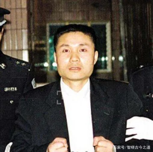 《除暴》原型中国头号悍匪张君，究竟是因为什么走上歪路？