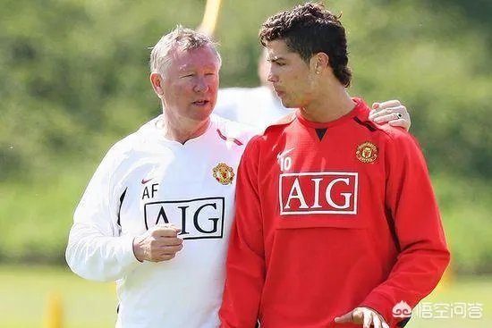 C罗在球员通道帅照