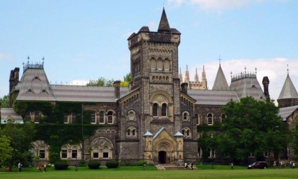 多伦多大学学费