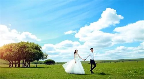 让你美到哭的草原婚纱照 中国5大草原外景推荐
