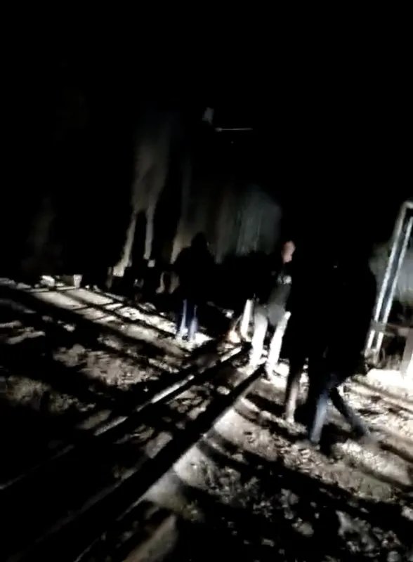 如何评价哈市火车轿车剐碰一事？