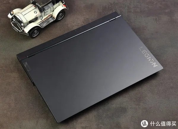 联想拯救者全面屏游戏本,强劲性能畅玩端游无压力