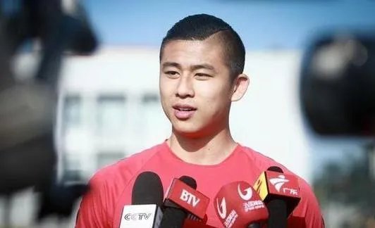 客观实事求是的评价张玉宁加盟不莱梅，是为回国做准备吗？