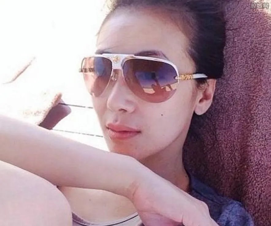 戴向宇前妻为什么离婚 是现任妻子陈紫函插足