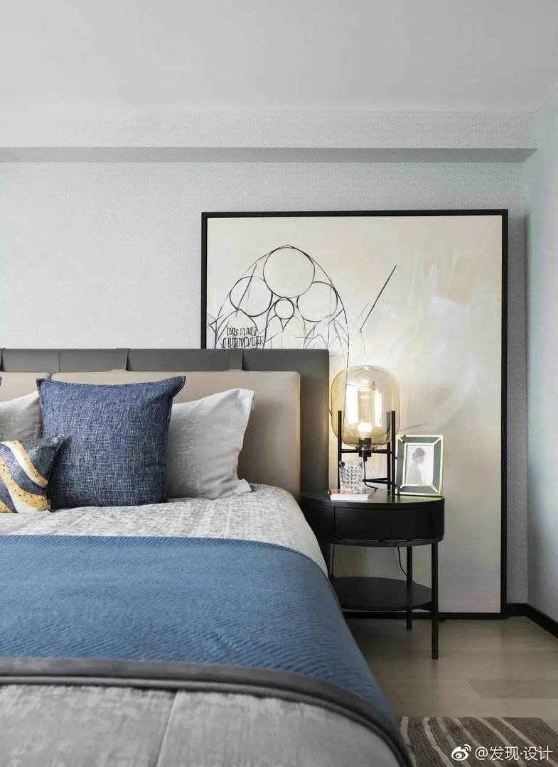 东莞万科金域广场Loft公寓都市生活中，日常的状态充满忙碌与...