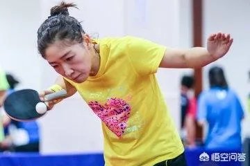 日本公开赛女双决赛开始之前，刘诗雯突然宣布退赛，这是为什么？