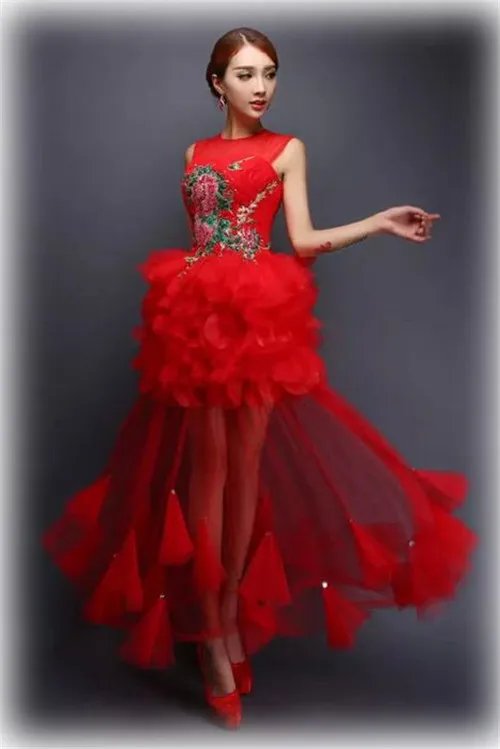 婚纱敬酒服穿哪种好看 敬酒时穿哪种礼服既方便又漂亮