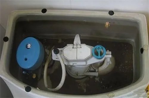 马桶水箱漏水原因及解决办法是什么