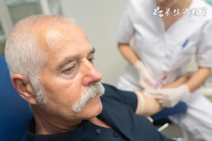 松狮犬皮肤病如何冶病 千万不能随意给狗狗用药