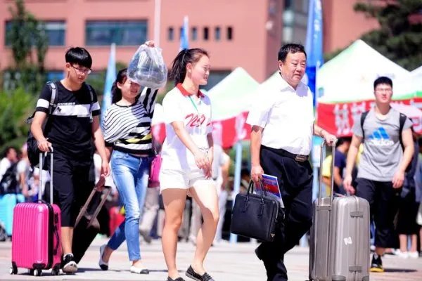 用一部剧形容自己的新学期