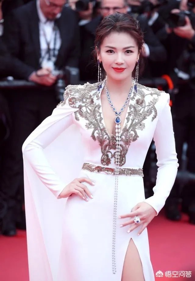 今日戛纳电影节红毯上，你最喜欢哪位女星？哪位的造型能惊艳四座？