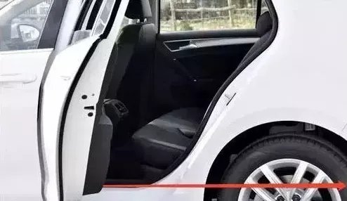 驾驶的轿车涉水了，怎么判断有事没事呢？